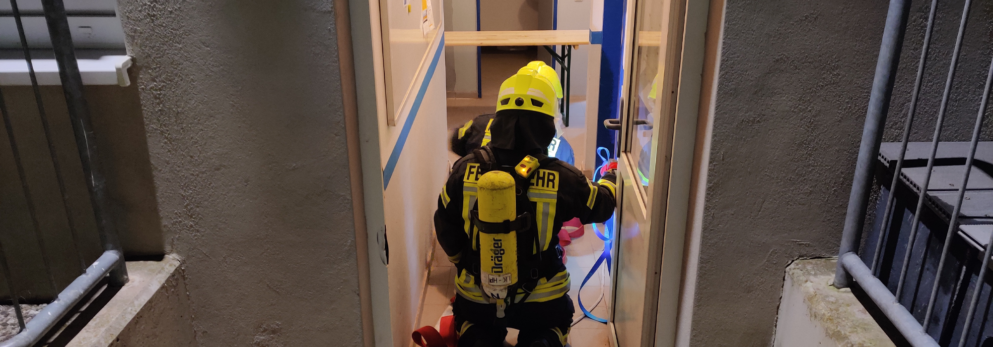 Atemschutzübung: Feuer mit Menschenleben in Gefahr